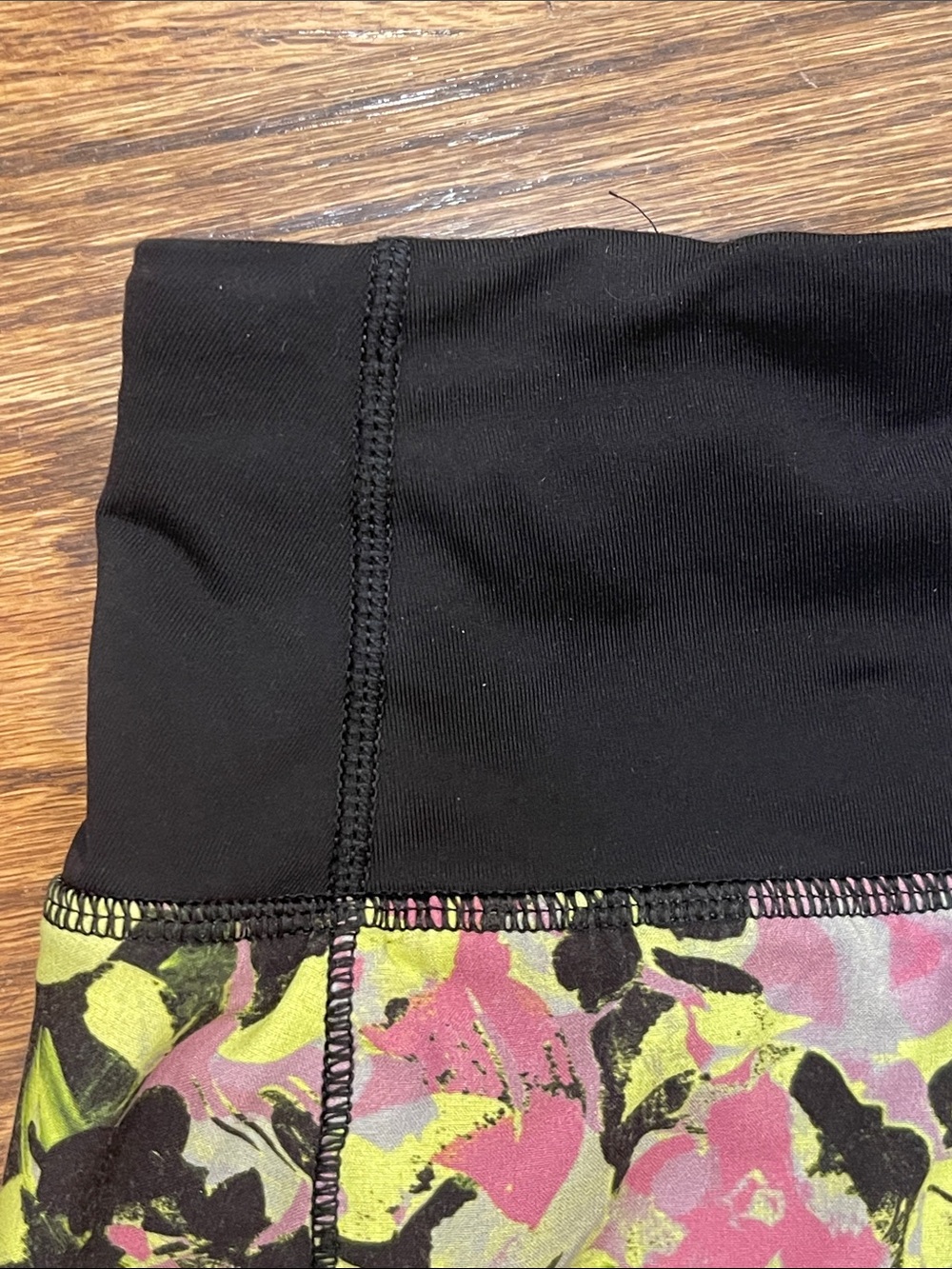Ladies Lululemon - Picture 7 of 13